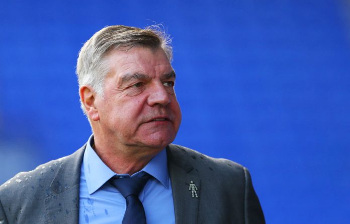 Everton v Huddersfield Town - Premier League