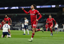 Liverpool hyödynsi tehokkaasti Tottenhamin töppäilyt ja nousi neljän kärkeen